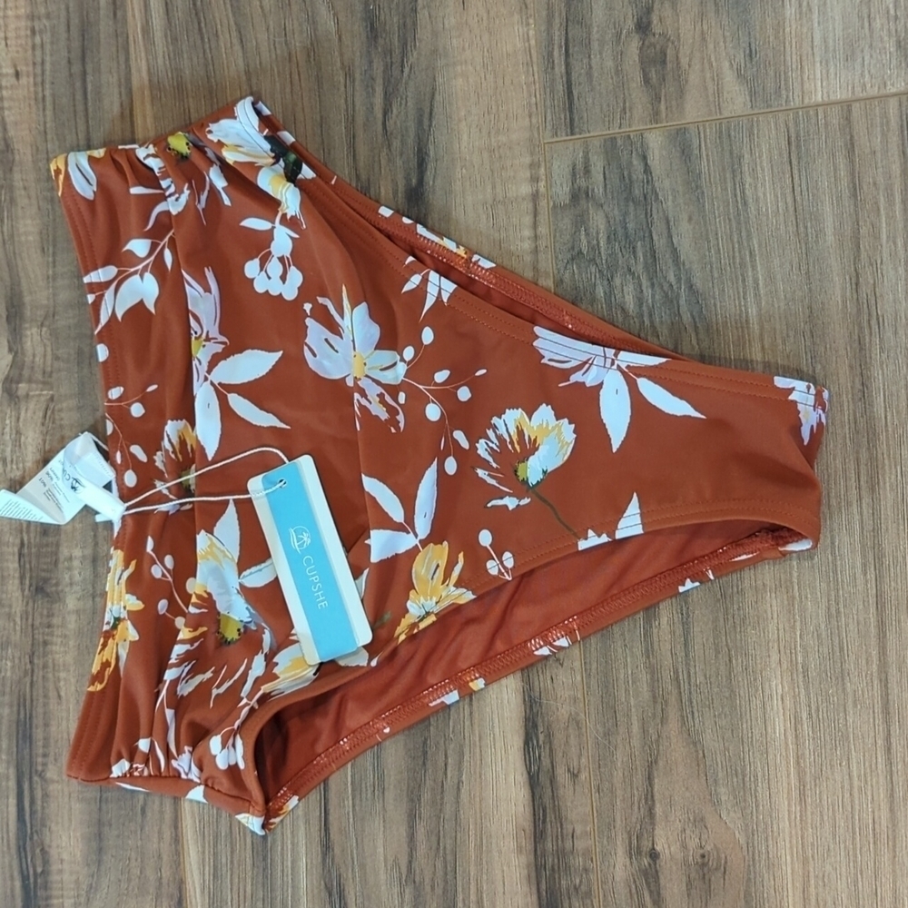 NWT Cupshe Bikini Size Small